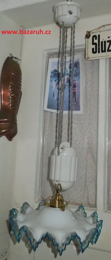 STAROŽITNÝ LUSTR STAHOVACÍ, STAHOVAČKA