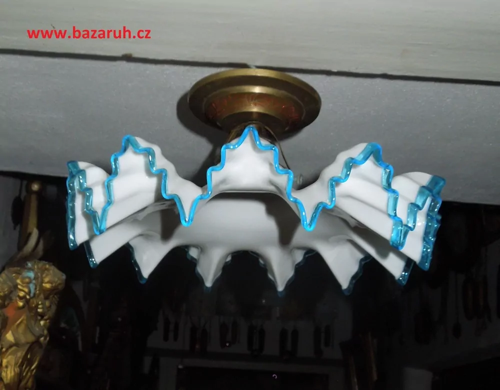 STAROŽITNOST STROPNICE 1 KS LUSTR STÍNÍTKO ŠIRM