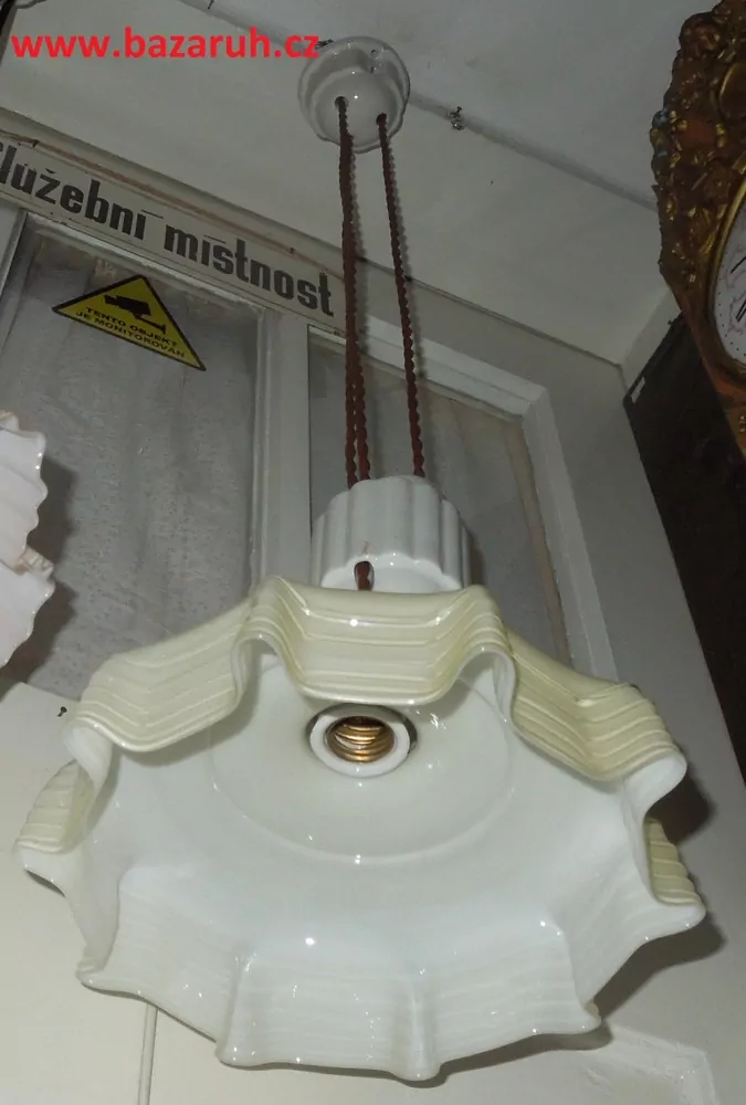 STAROŽITNÝ STAHOVACÍ LUSTR STÍNÍTKO STAHOVAČKA