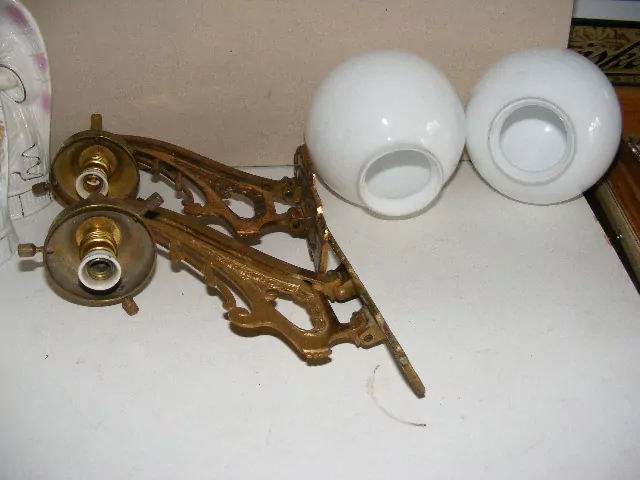 LAMPIČKA NA STĚNU 2 KS LAMPIČKY LAMPY ELEKTRICKÉ