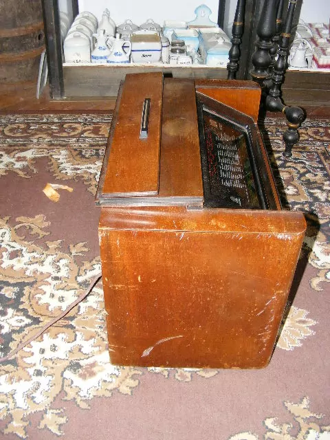 RÁDIO SABA 448 GWLK STAROŽITNOST