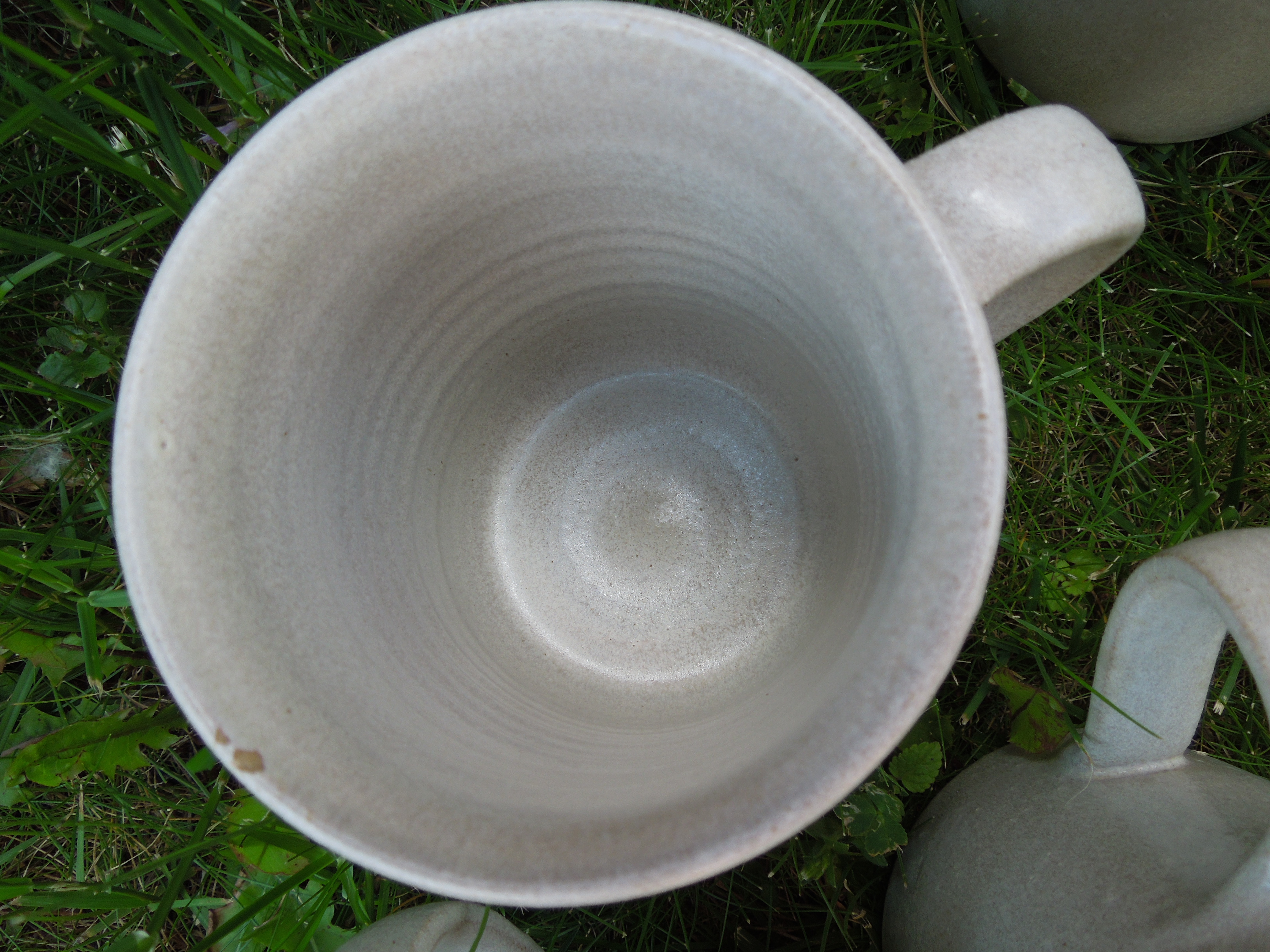 KERAMIKA MODRÝ DEKOR HRNKY 9 KS VÝŠKA 10,7 CM