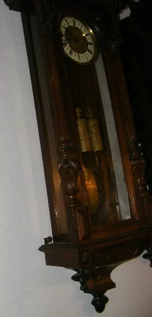 HODINY NÁSTĚNNÉ DVOUZÁVAŽOVÉ