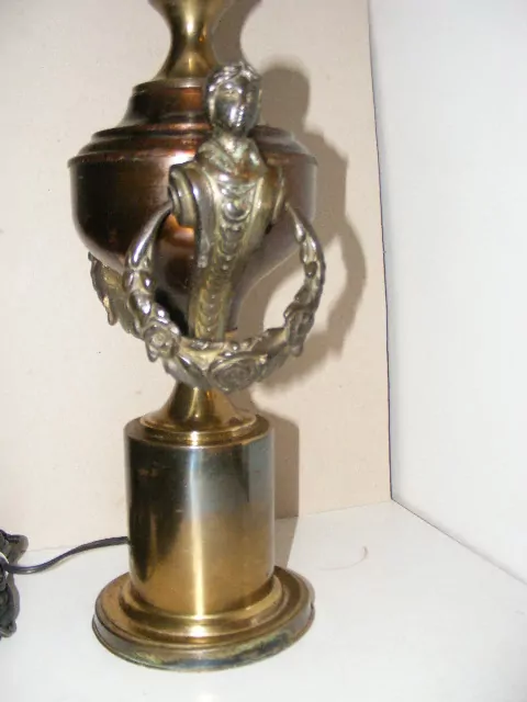 STAROŽITNÁ STOLNÍ LAMPA ELEKTRICKÁ figurální