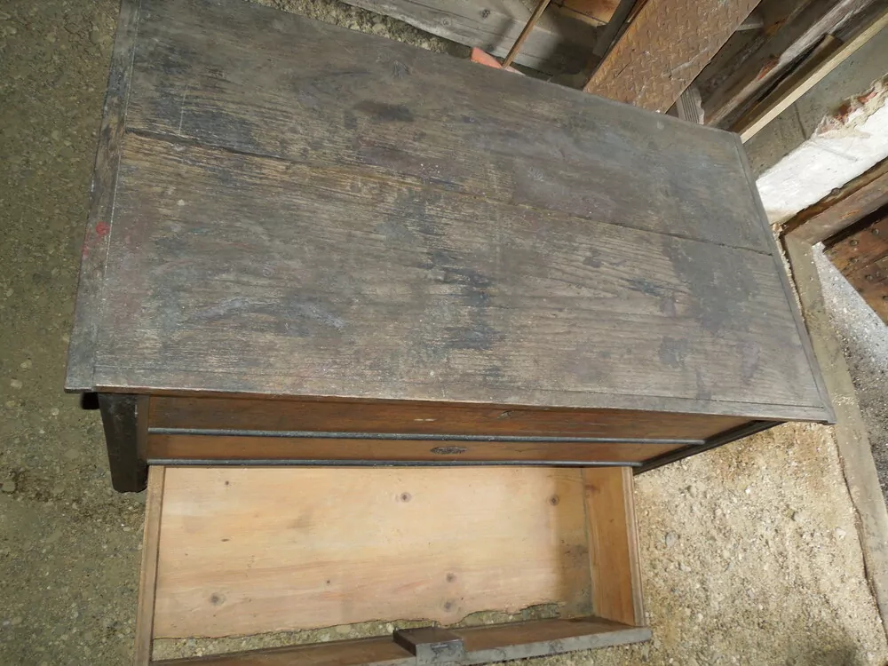 Výprodej skladu KOMODA, KOSTN