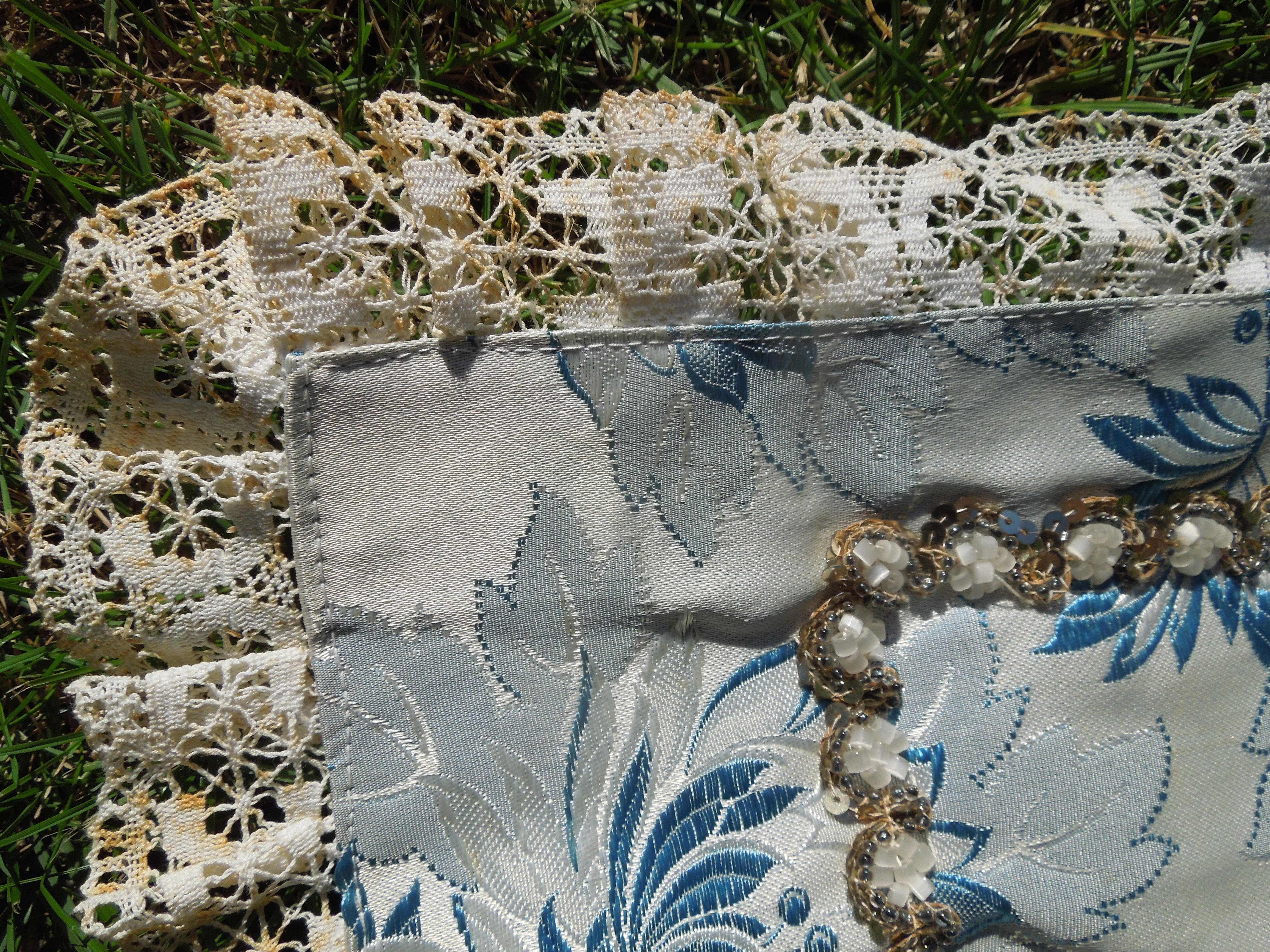 KROJ FĚRTŮŠEK BROKÁTOVÝ STŘÍBRNO TYRKYSOVÝ