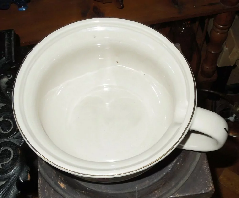 Stará toaletní mycí souprava džbán, umyvadlo a nočník dekor květiny růže