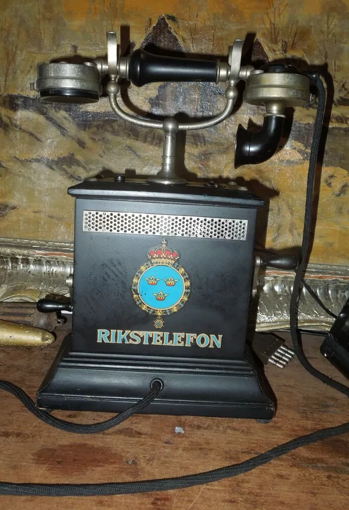 STAROŽITNÝ TELEFON PĚKNÁ DEKORACE
