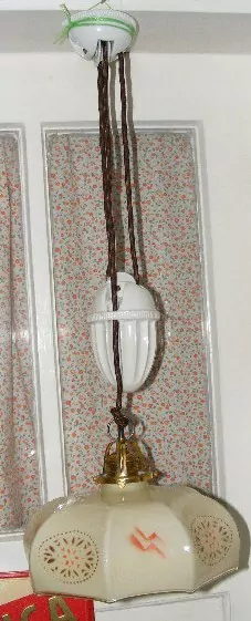 STAROŽITNÝ STAHOVACÍ LUSTR STÍNÍTKO STAHOVAČKA