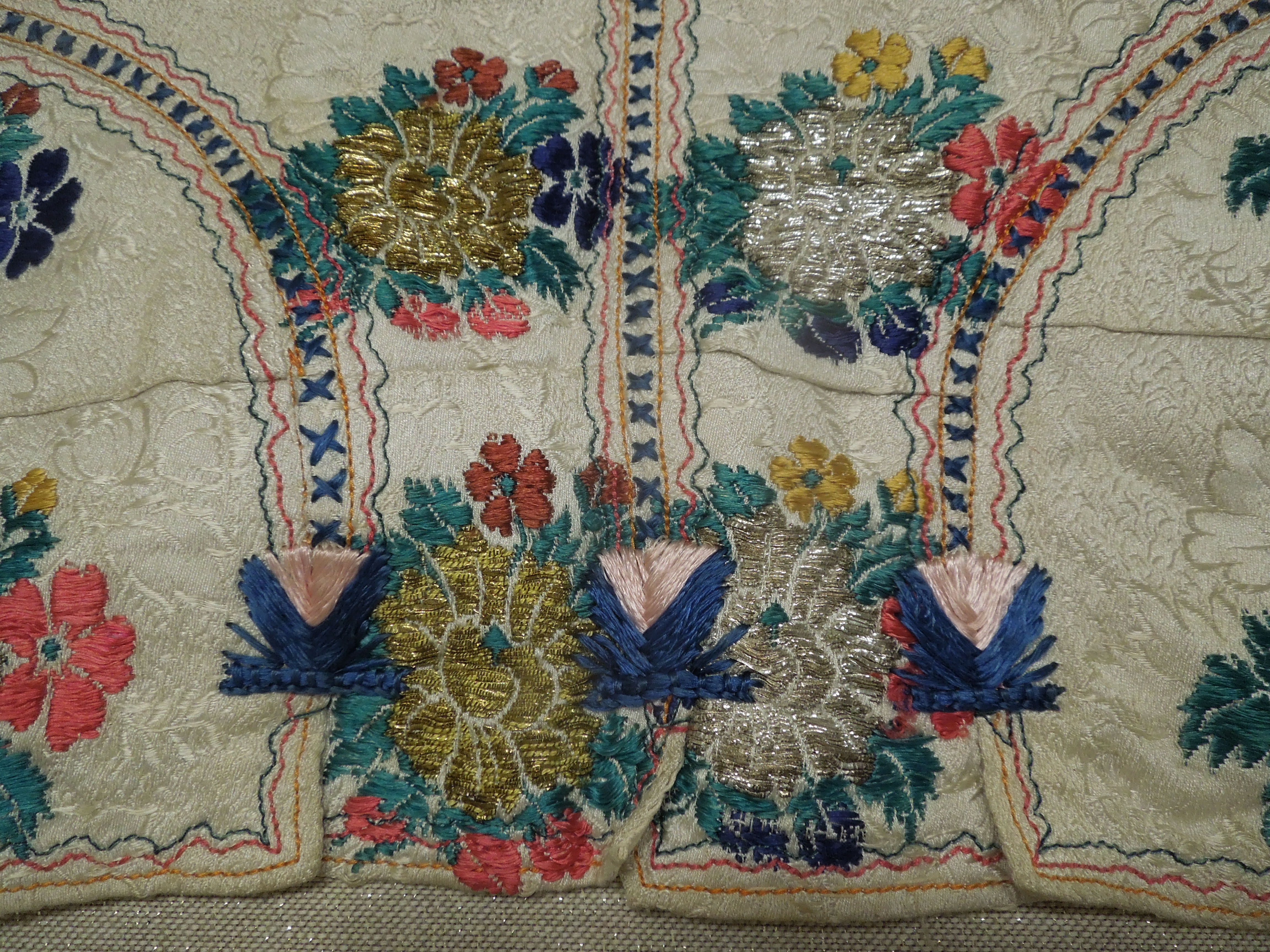 KROJ KORDULA KE KROJI PÁNSKÁ