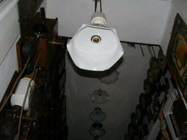 STAHOVACÍ LUSTR STÍNÍTKO STAHOVAČKA