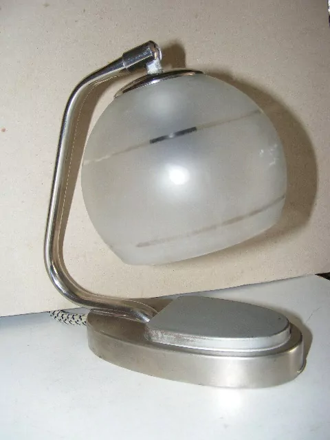 LAMPIČKA STOLNÍ NEBO NA STĚNU LAMPA ELEKTRICKÁ CHROM