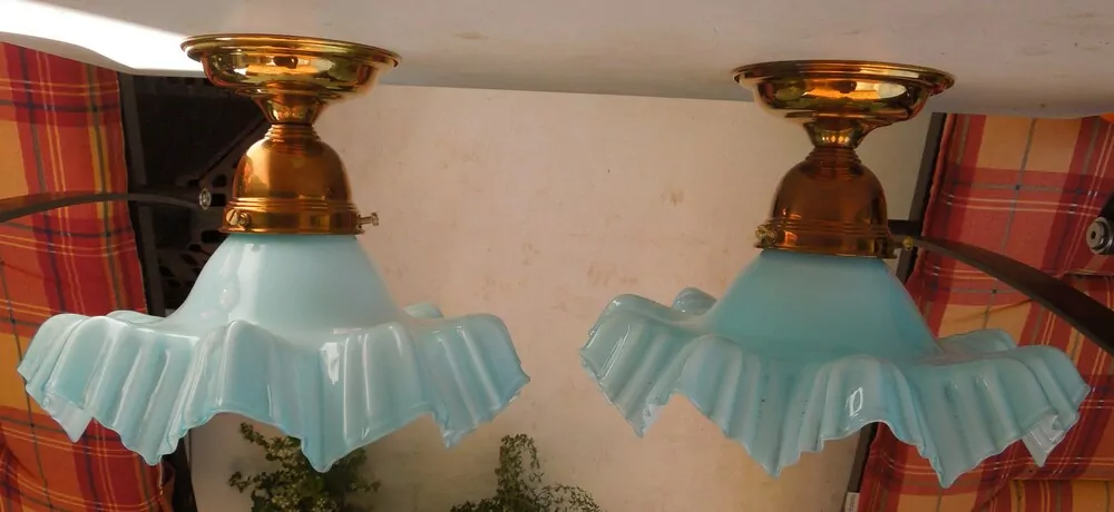 STAROŽITNOST STROPNICE 2 KS LUSTR STÍNÍTKO ŠIRM 