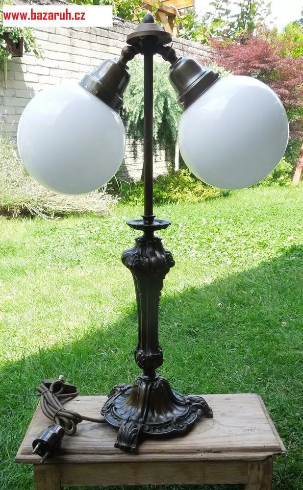 STOLNÍ LAMPA NASTAVOVACÍ