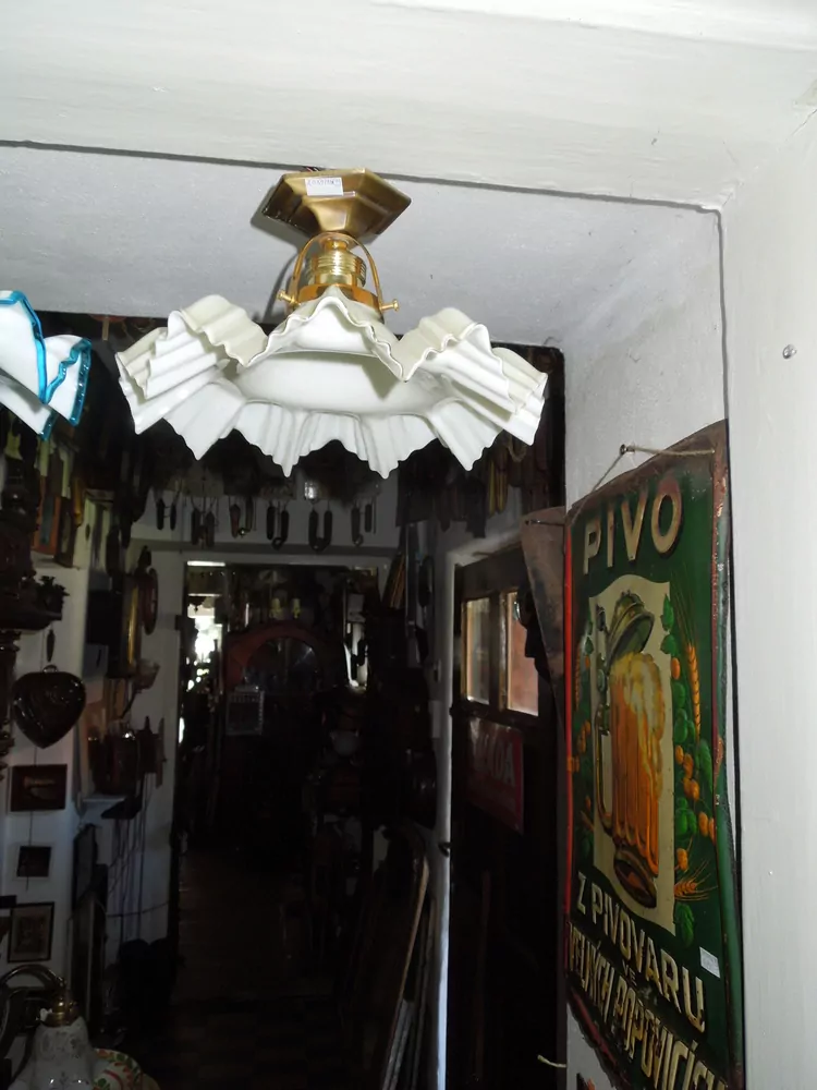 STAROŽITNOST STROPNICE 1 KS LUSTR STÍNÍTKO ŠIRM