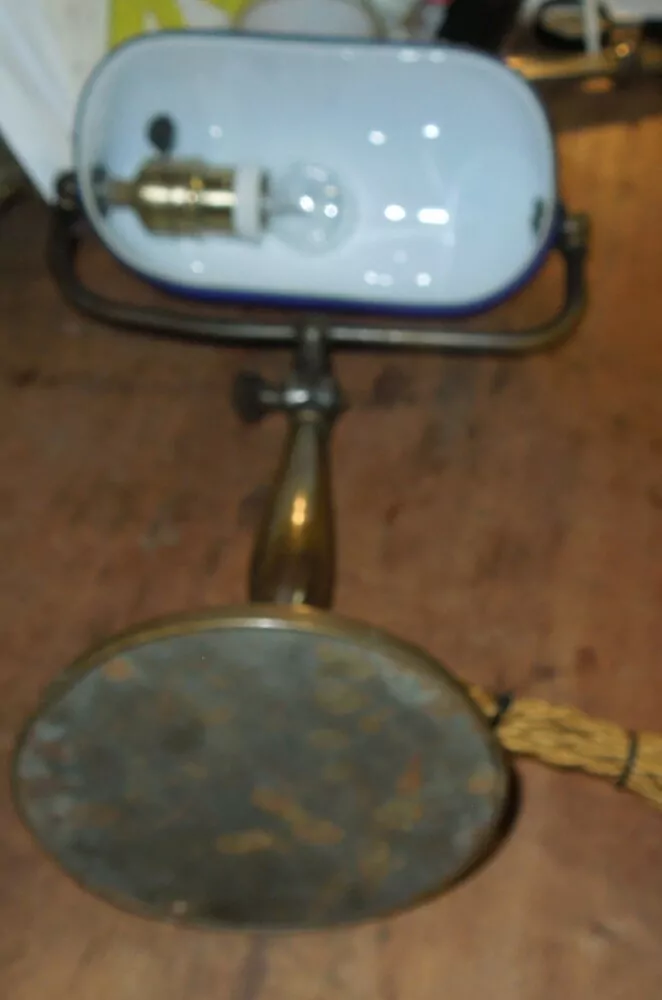 STAROŽITNÁ STOLNÍ LAMPA ELEKTRICKÁ BANKÉŘKA