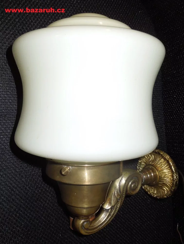 LAMPIČKA NA STĚNU 1 KS NÁSTĚNNÁ LAMPA ELEKTRICKÁ