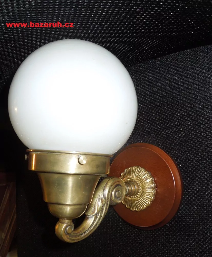 LAMPIČKA NA STĚNU 1 KS NÁSTĚNNÁ LAMPA ELEKTRICKÁ