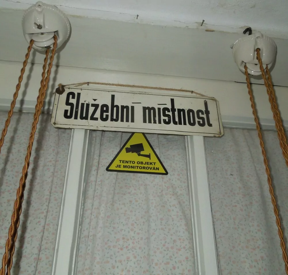 STAROŽITNÝ LUSTR STAHOVACÍ, STAHOVAČKA 2 KS PODOBNÉ