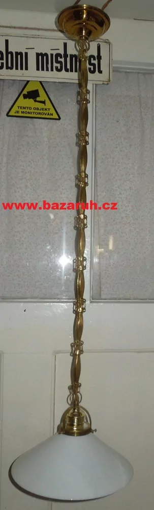 STARÝ LUSTR STÍNIDLO