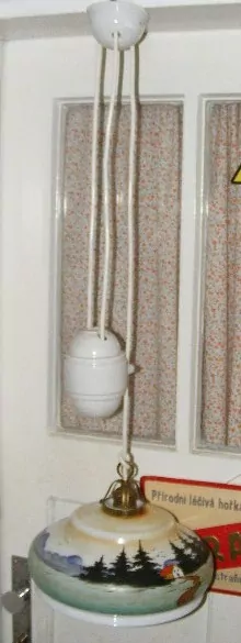 STAHOVACÍ LUSTR STÍNÍTKO STAHOVAČKA