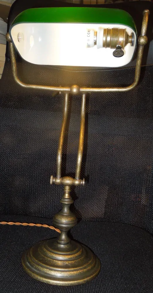 STAROŽITNÁ STOLNÍ LAMPA ELEKTRICKÁ BANKÉŘKA