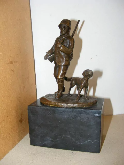 SOCHA BRONZ STRÁŽNÝ SE PSEM