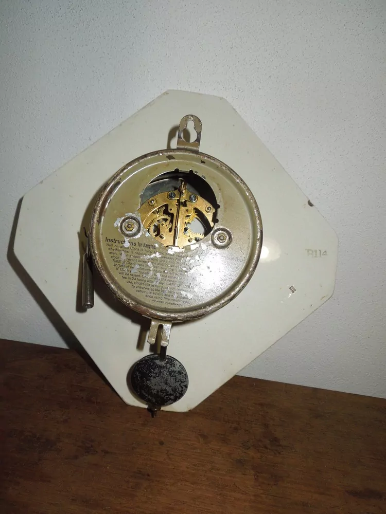 HODINY  PORCELÁNOVÉ KUCHYŇSKÉ ZNAČENÉ 