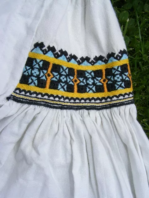 KROJ RUKÁVCE DÁMSKÉ NIVNICKÉ UHERSKO BRODSKO