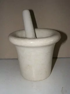 HMOŽDÍŘ PORCELÁNOVÝ RU BÍLÝ
