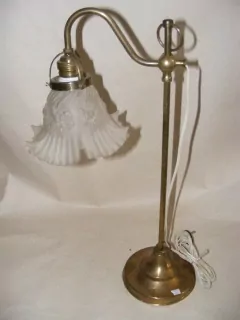 STAROŽITNÁ STOLNÍ LAMPA , LAMPIČKA