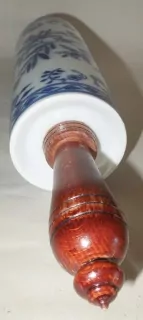 PORCELÁNOVÝ VÁLEČEKCIBULÁK