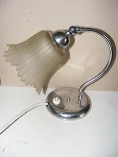 Chromovaná lampička chrom stolní lampa STAROŽITNÉ