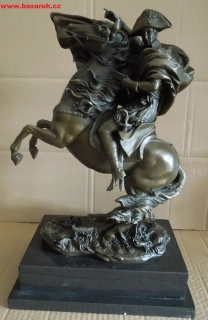 BRONZOVÁ SOCHA NAPOLEON NA KONI BRONZ 43,5 CM