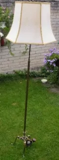 STOJACÍ LAMPA VELKÁ 182 CM