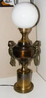 STAROŽITNÁ STOLNÍ LAMPA ELEKTRICKÁ figurální