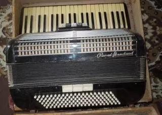  Harmonika Royal Standard
