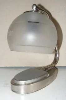 LAMPIČKA STOLNÍ NEBO NA STĚNU LAMPA ELEKTRICKÁ CHROM