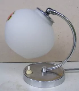 LAMPIČKA STOLNÍ NEBO NA STĚNU LAMPA ELEKTRICKÁ
