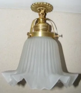 LAMPIČKA NA ZEĎ NEBO STROPNICE MOŽNOST SKLOMENÍ