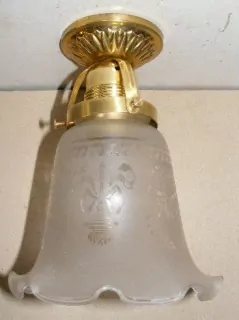 LAMPIČKA NA ZEĎ NEBO STROMPNICE 