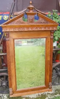STAROŽITNÉ ZRCADLO
