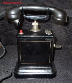 STAROŽITNÝ TELEFON PĚKNÁ DEKORACE K.T.A.S.