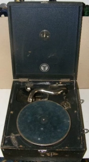 GRAMOFON NA KLIKU