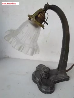 STAROŽITNÁ STOLNÍ NEBO NÁSTĚNNÁ LAMPA ELEKTRICKÁ figurální s ovečkou,ovce