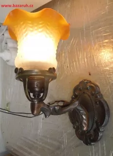 STAROŽITNÁ NÁSTĚNNÁ LAMPA 1 KS