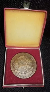 PLAKETA MUZEJNÍ A VLSTIVĚDNÁ SPOLEČNOST V BRNĚ 1888 / 1988