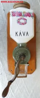 STAROŽITNÝ MLÝNEK KAFEMLÝNEK KÁVOMLÝNEK RŮŽE RŮŽIČKY