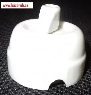 Porcelánový vypínač