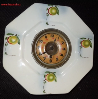 HODINY PORCELÁNKY , PORCELÁNOVÉ KUCHYŇSKÉ NA ZEĎ jabka